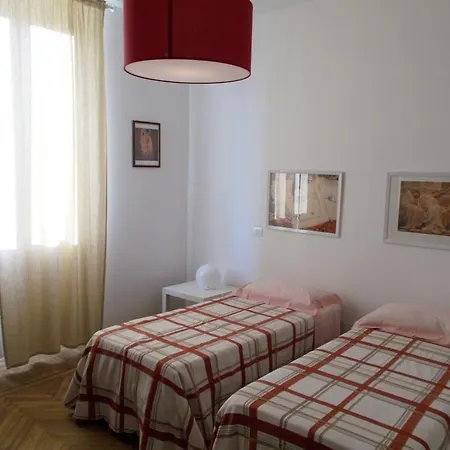 Rossana Bed and breakfast Carrara