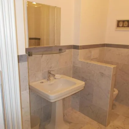 Rossana Bed & Breakfast 3*