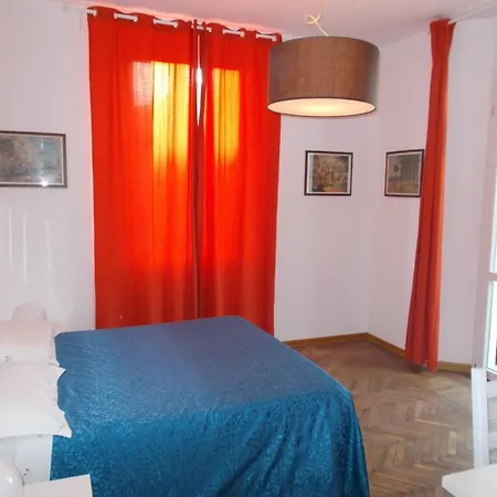 Rossana Nocleg ze śniadaniem Carrara